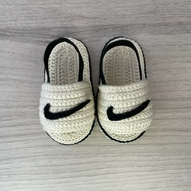 Chalitas Nike de bebé 3-6 meses 🍼👼 - 2