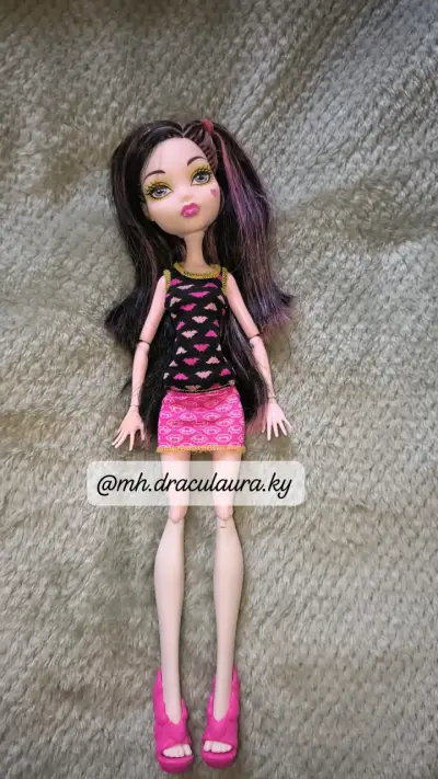 Muñeca Monster High Draculara con Accesorios - miniatura 1