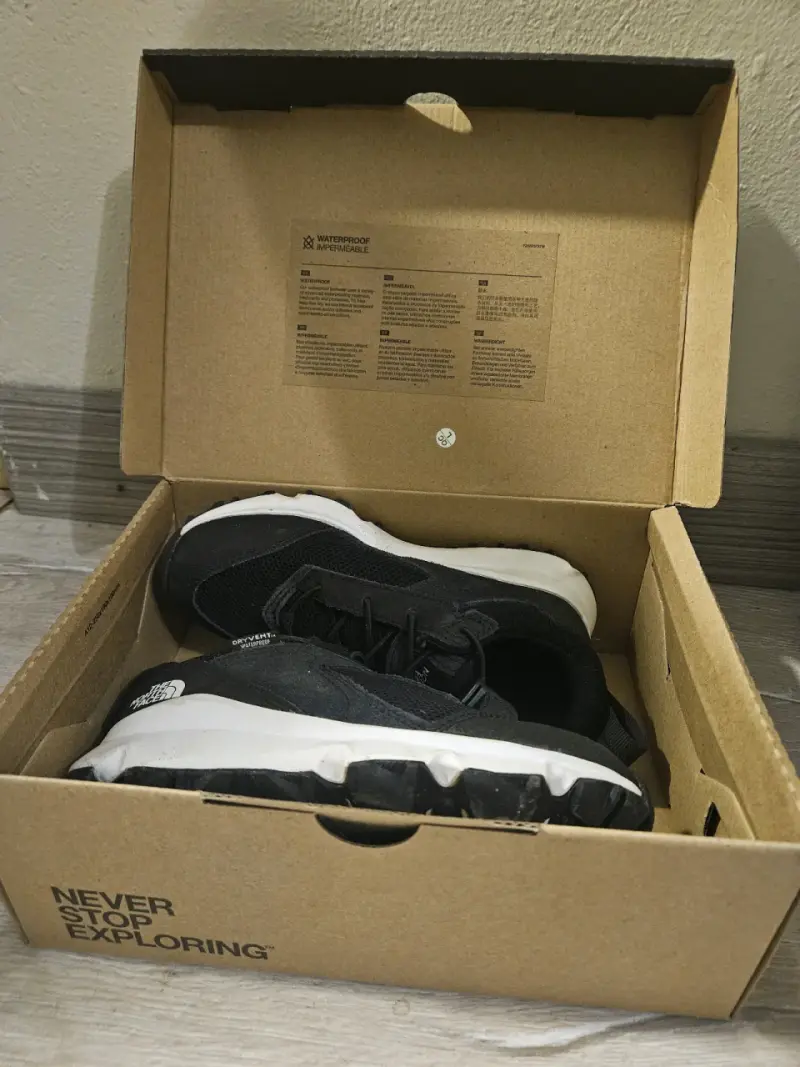 Zapatillas de senderismo The North Face negras - 2