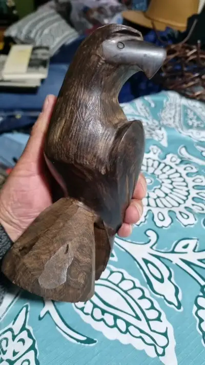 Escultura de águila tallada en madera - miniatura 6