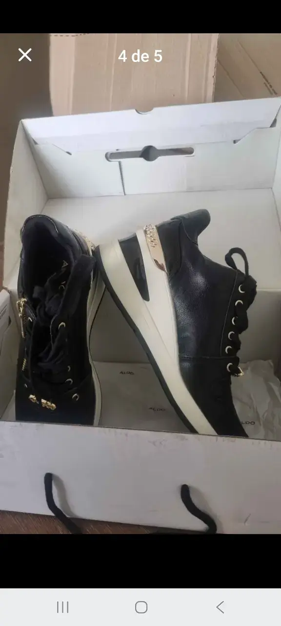 Zapatillas Aldo negras con detalles dorados - 2