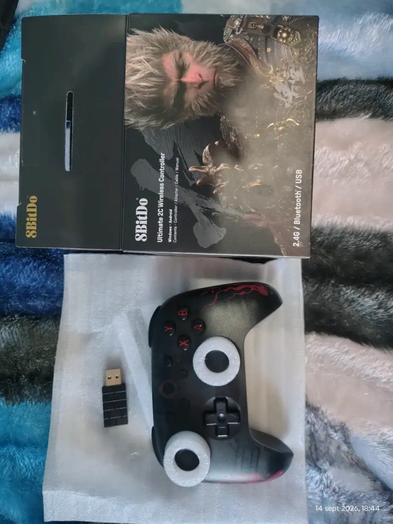 Controlador inalámbrico 8BitDo Ultimate 2.4G - 1