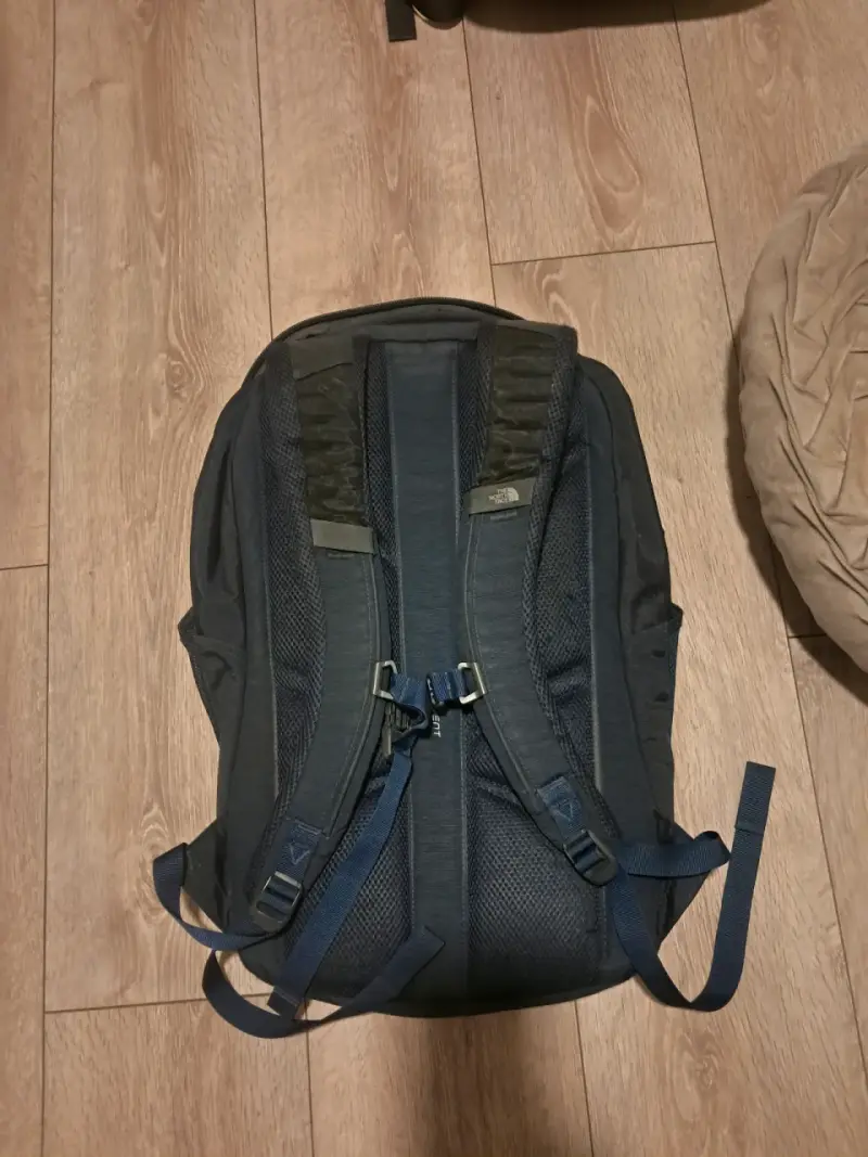 Mochila The North Face Vault negra - 2