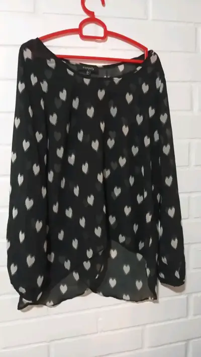 Blusa negra con estampado de corazones Nicopoly - miniatura 1