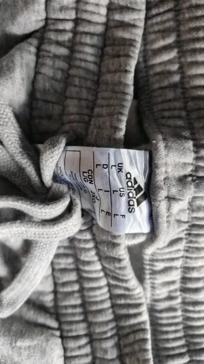 Pantalones deportivos grises Adidas para hombre - miniatura 2