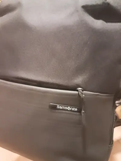 Mochila para Notebook Samsonite Negra con Bolsillos - miniatura 2