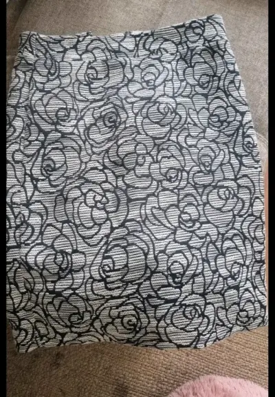 Falda Ann Taylor con estampado floral - miniatura 1