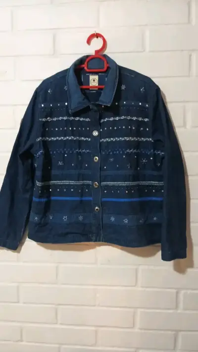 Chaqueta de mezclilla bordada para mujer - miniatura 1