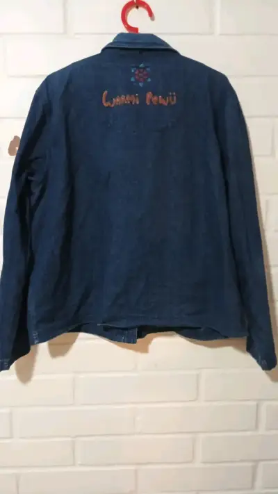 Chaqueta de mezclilla bordada para mujer - miniatura 2