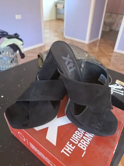 Sandalias de tacón negras Xti elegantes - miniatura 3