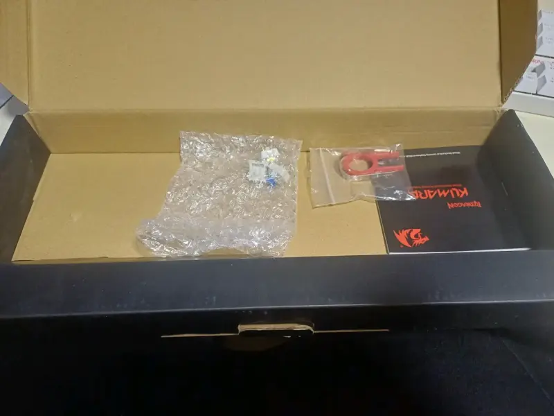 Teclado mecánico Redragon con switches azules - 3