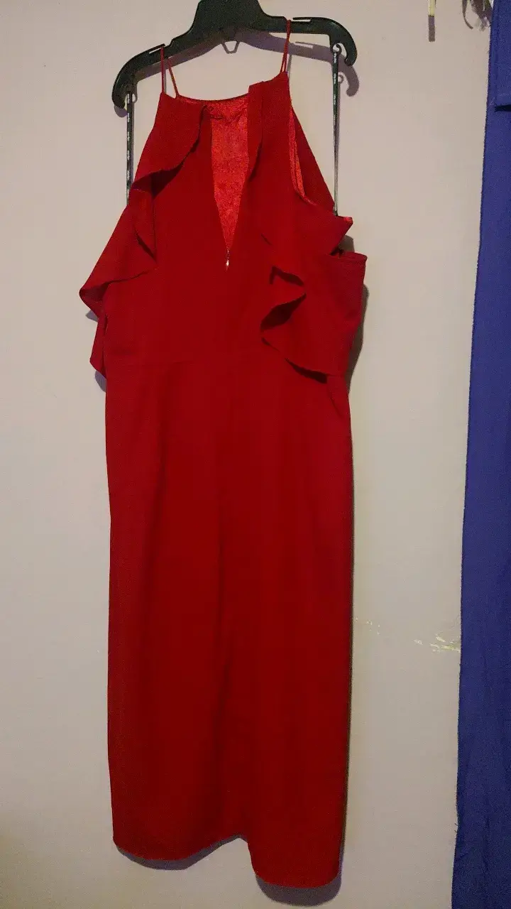 Vestido rojo con volantes City Chic - 2
