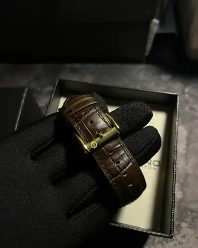 Reloj Candino suizo con correa de cuero - miniatura 3