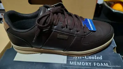 Zapatillas Skechers Waterproof Hombre Marrón - miniatura 2