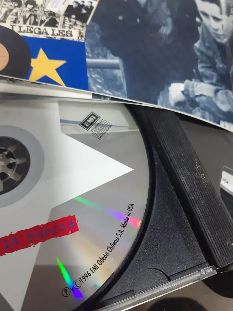 CD Los Prisioneros Ni por la Razón, Ni por la Fuerza - 3