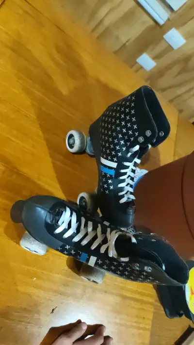 Patines de cuatro ruedas negros (Soy Luna)Talla 38 - miniatura 3