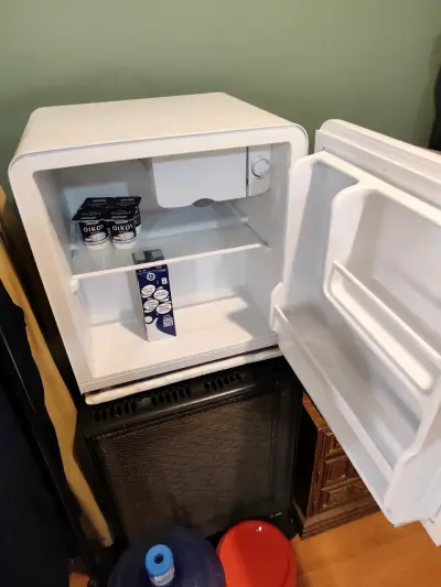 Refrigerador compacto Maigas Home A+ - miniatura 2