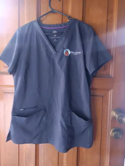 Conjunto de blusas médicas estampadas coloridas - miniatura 5