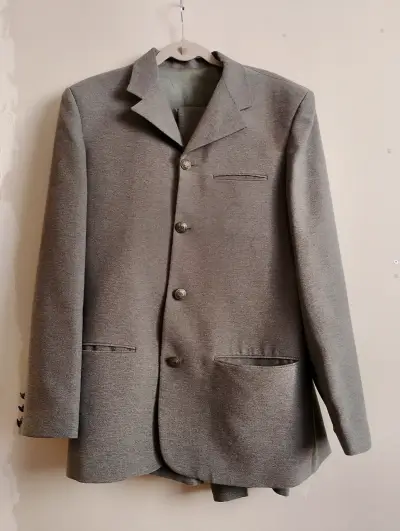 Traje gris para hombre Bozzini en buen estado - miniatura 3