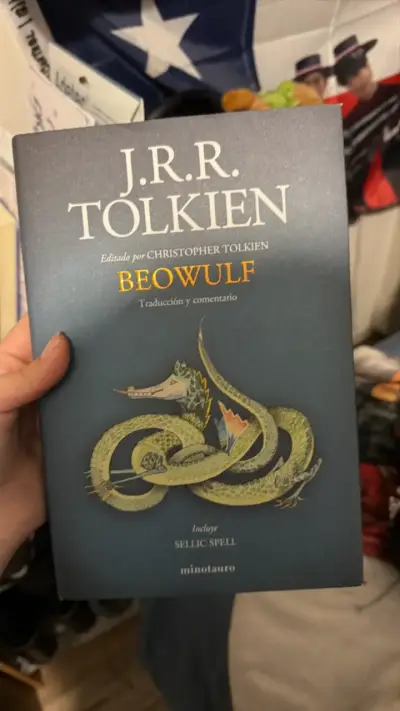 Libro Beowulf de J.R.R. Tolkien edición Minotauro - miniatura 1