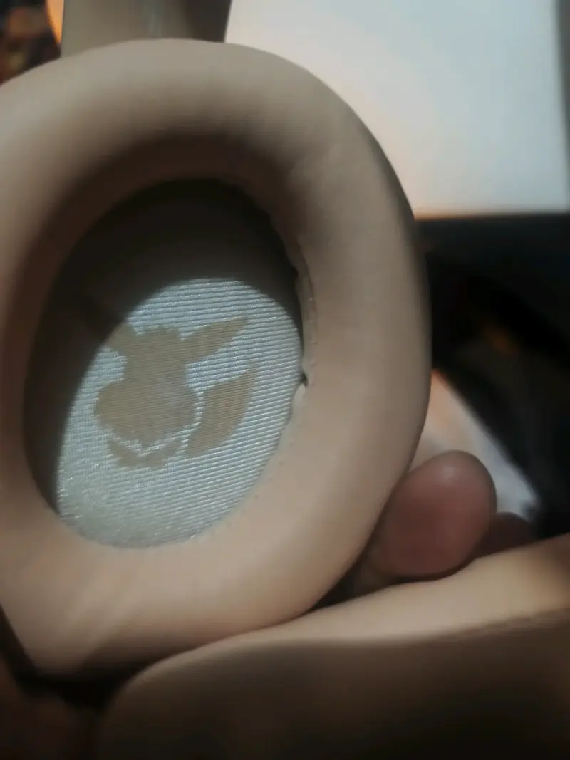 Audífonos Bluetooth Pokémon Eevee con Luz LED - 4