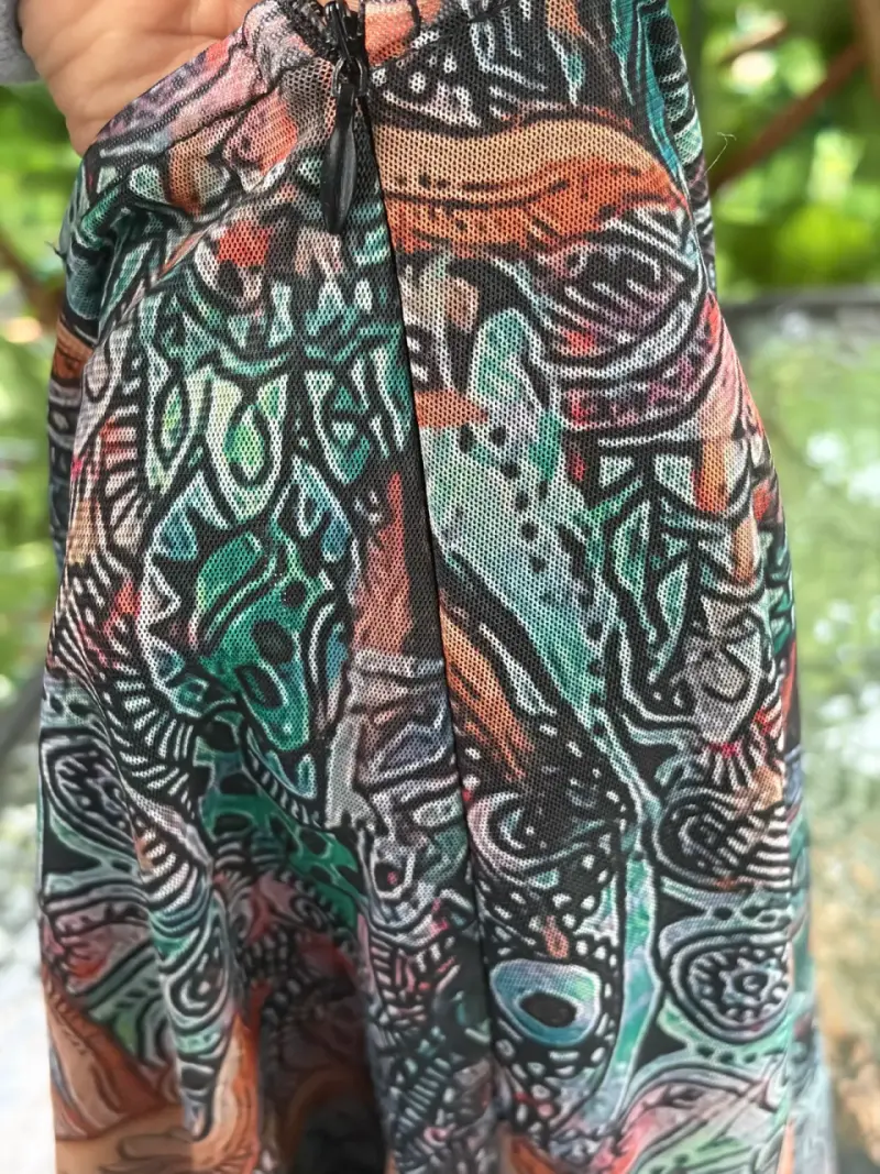 Falda corta estampada con diseño de sol - 3
