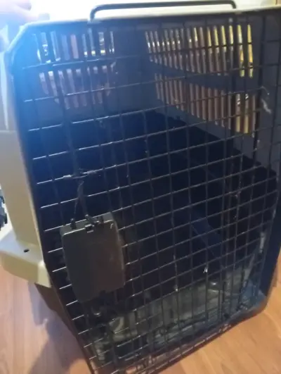 Transportadora de mascotas media con puerta metáli - miniatura 2