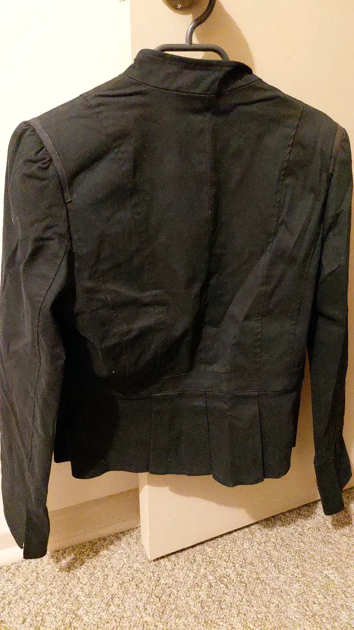 Chaqueta negra de mujer Marquis con botones - 2