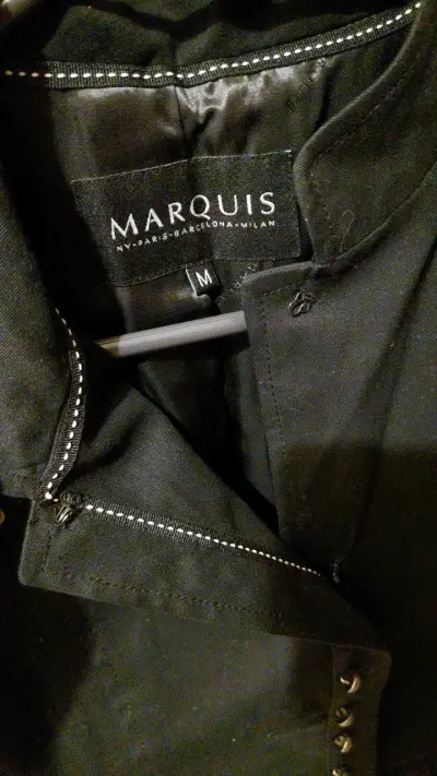 Chaqueta negra de mujer Marquis con botones - miniatura 3