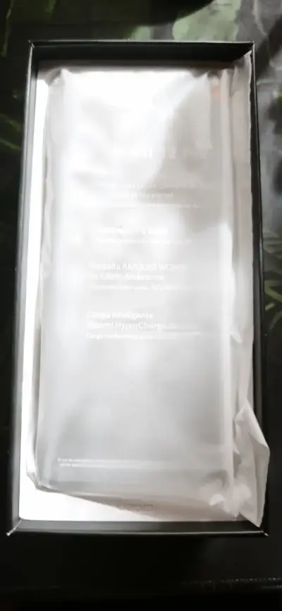Xiaomi 12 Pro 5G con caja y accesorios - miniatura 4