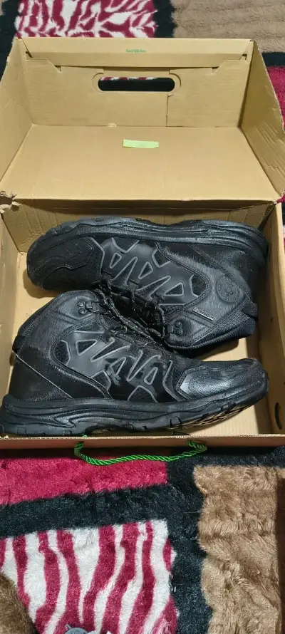 Botas de trekking negras para hombre - miniatura 1