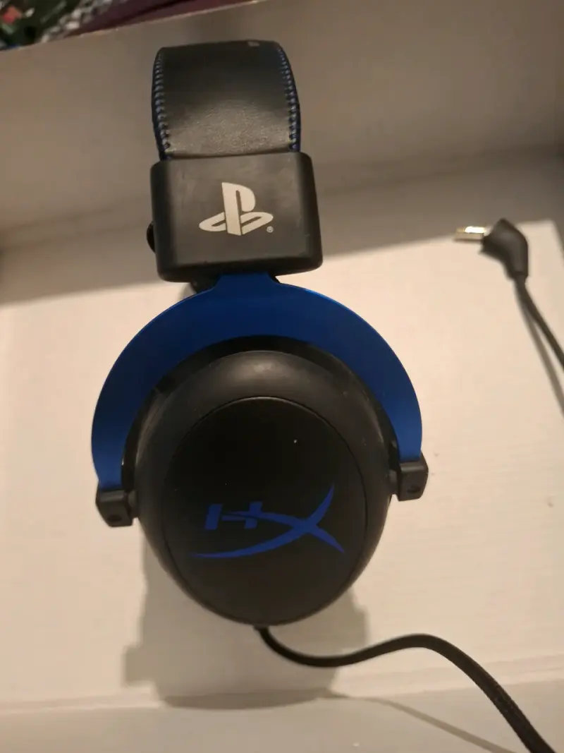 Audífonos HyperX para PlayStation con micrófono - 2