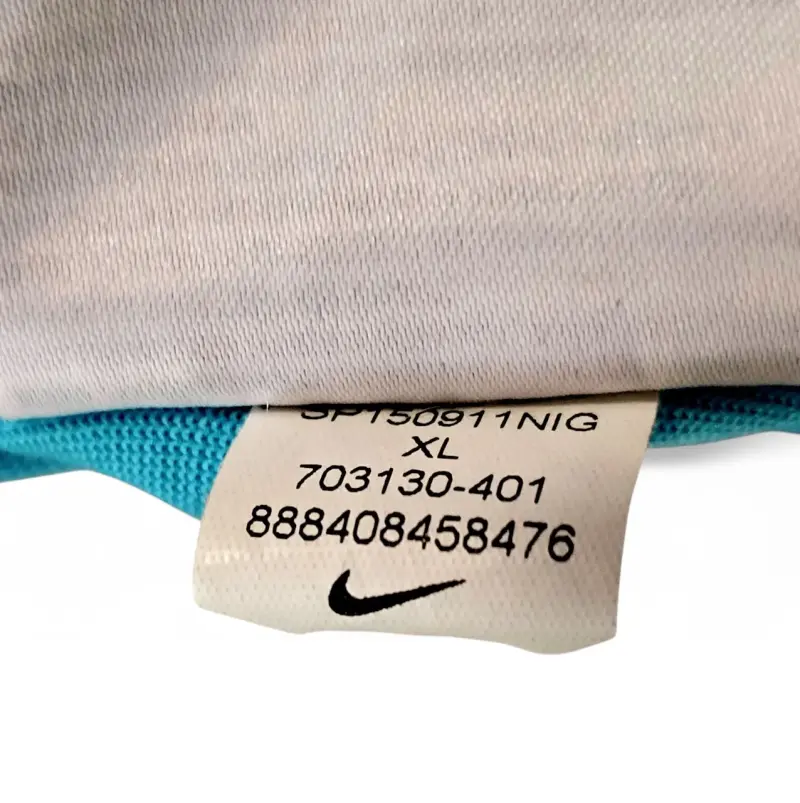 Top deportivo Nike Talla XL - 4
