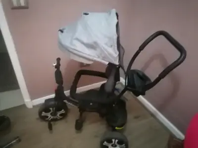 Triciclo para niños con toldo y manillar ajustable - miniatura 2