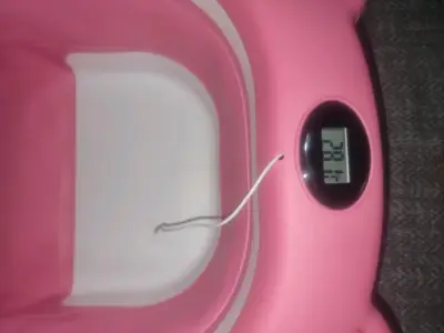 Tina de baño plegable para bebé color rosa - miniatura 3