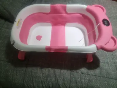 Tina de baño plegable para bebé color rosa - miniatura 4