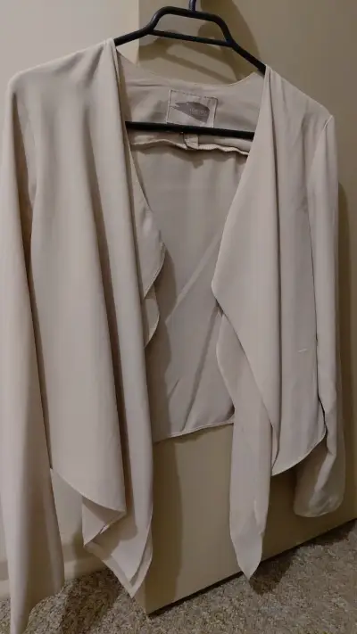 Chaqueta/tapado  beige elegante para mujer - miniatura 1