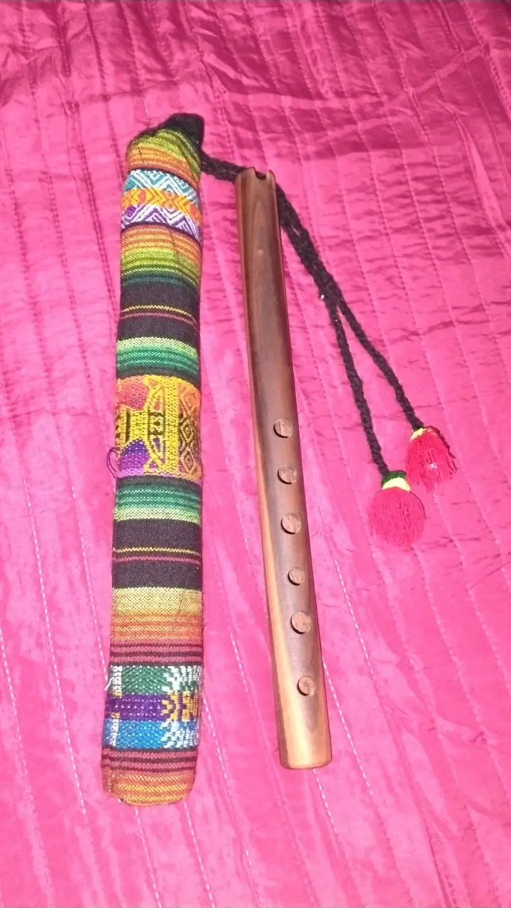 quena con funda artesanal - 2