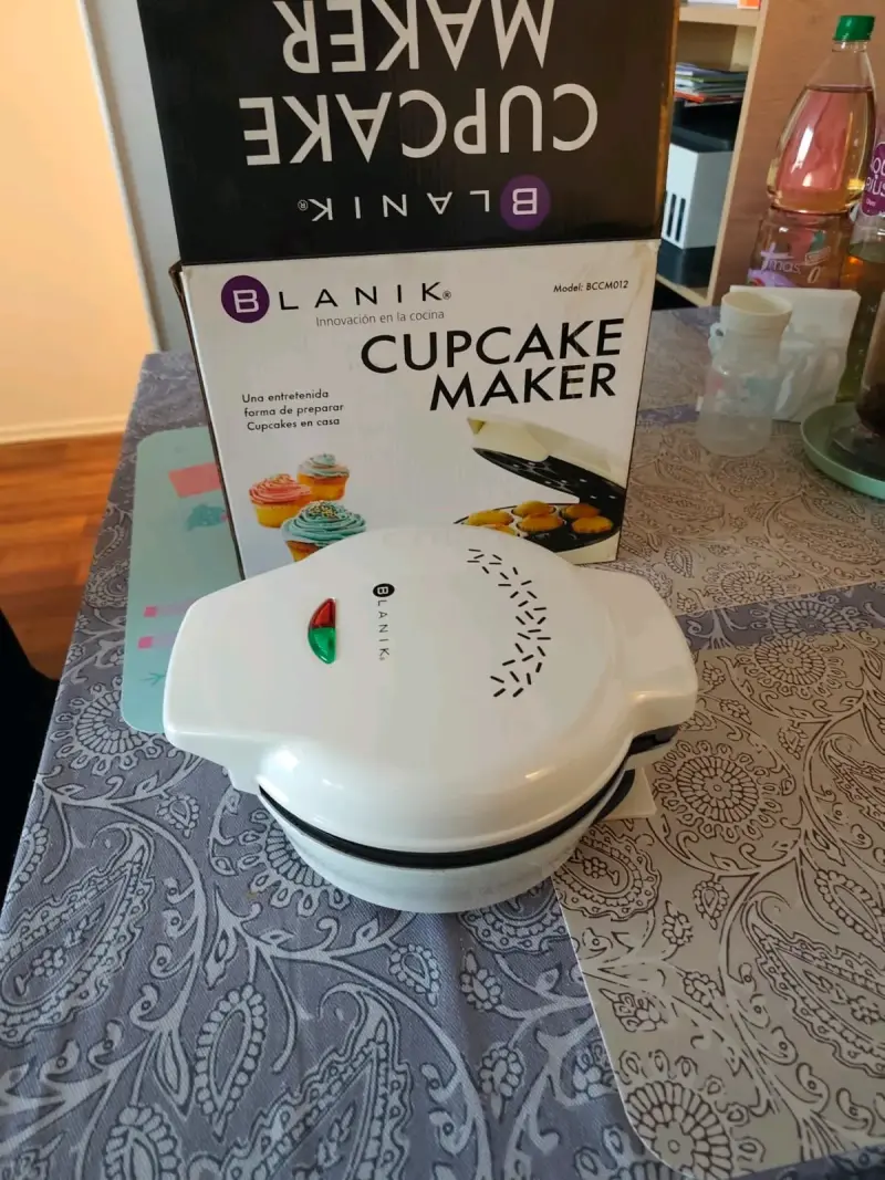Máquina para hacer cupcakes Blanik BCCM012