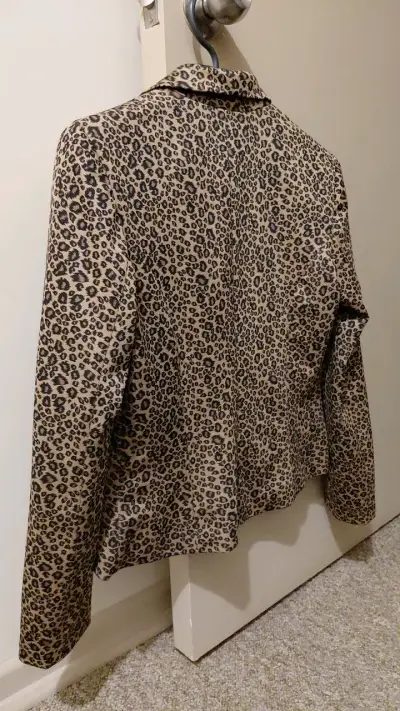 Blazer de Leopardo para Mujer en Buen Estado - miniatura 2