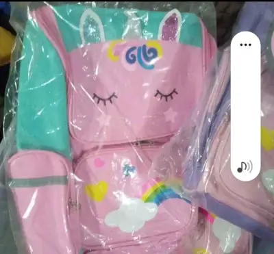 Mochila infantil unicornio rosa con arcoíris - miniatura 3
