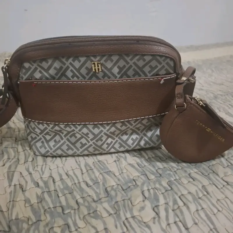 Cartera Tommy Hilfiger marrón y gris - 1