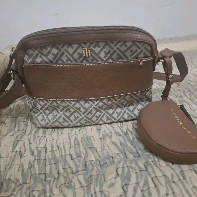 Cartera Tommy Hilfiger marrón y gris - 2