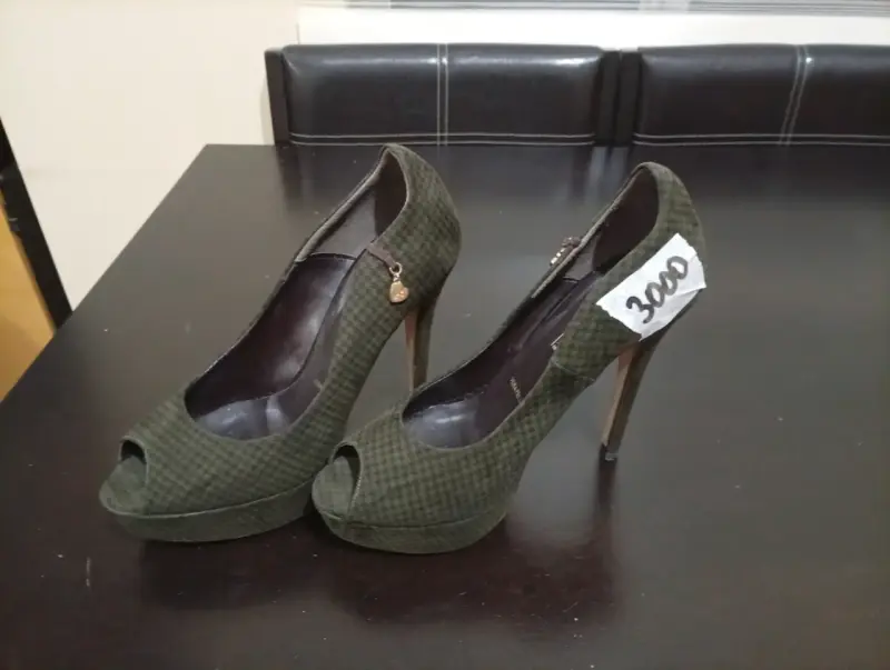 Zapatillas negras casuales para hombre - 2