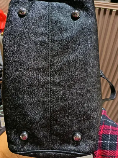 Bolso de cuero negro Michael Kors con correa ajustable - miniatura 5