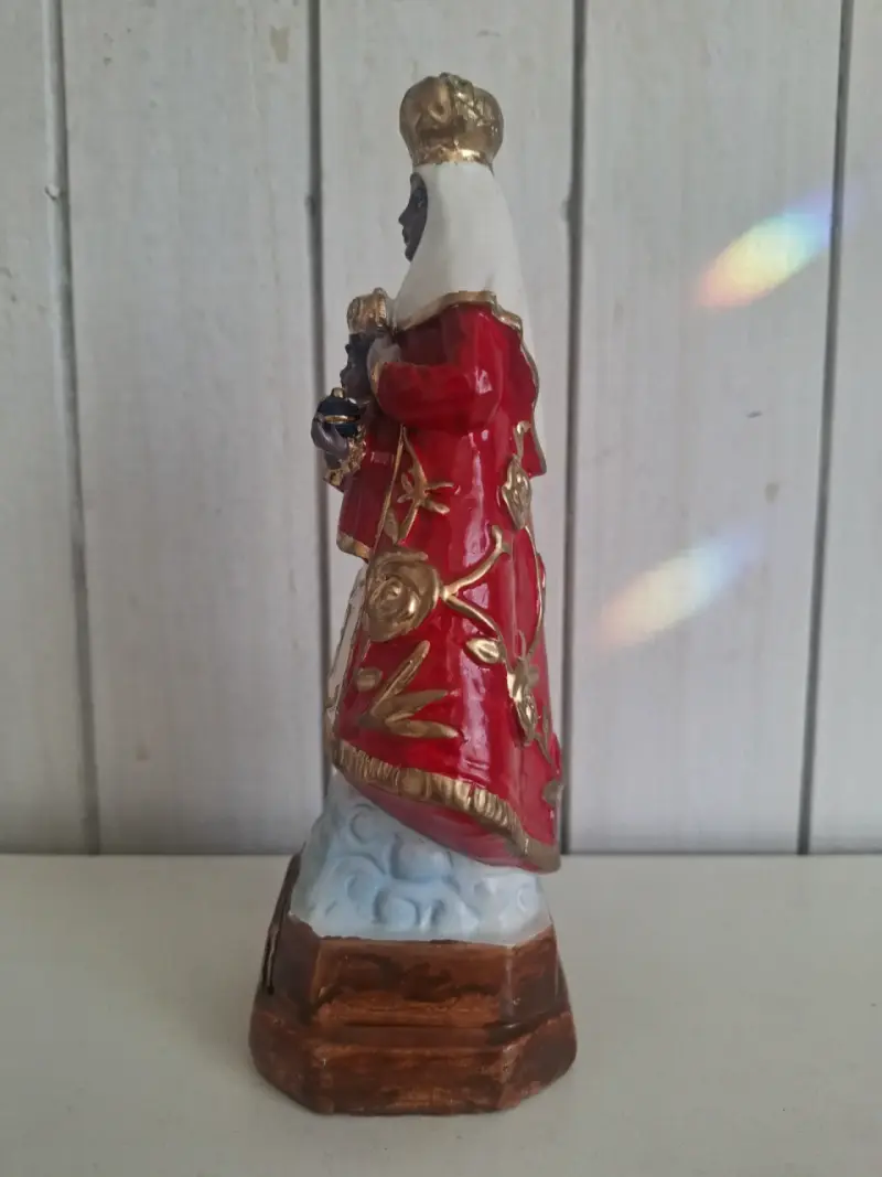 Figura de la Virgen de Montserrat en cerámica - 3