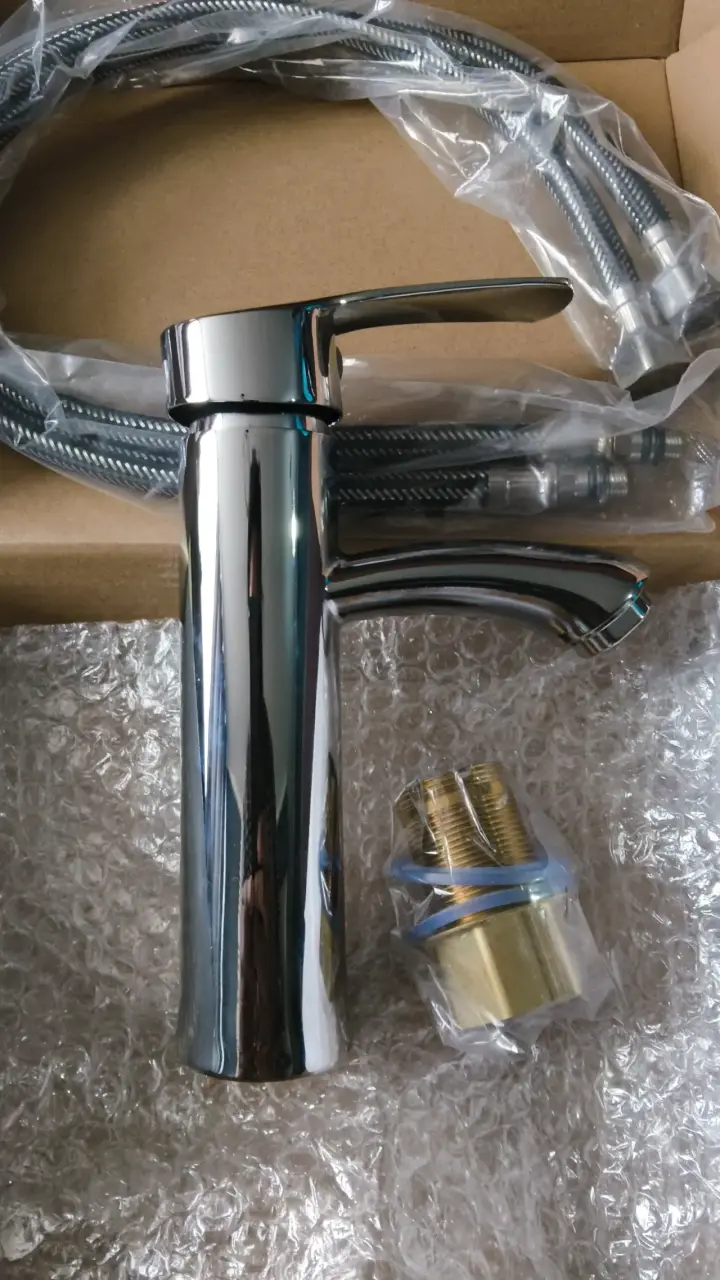 Grifo monomando cromado para baño