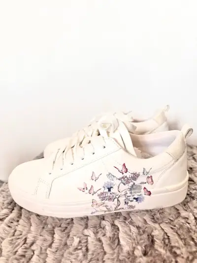 Zapatillas blancas con diseño floral Aldo - miniatura 1