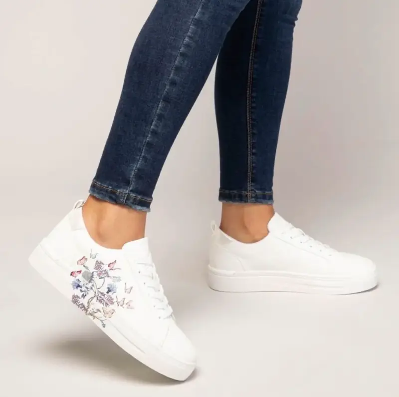 Zapatillas blancas con diseño floral Aldo - 6