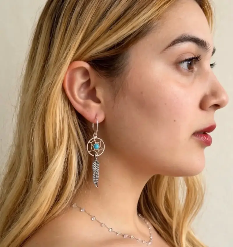 Aros  atrapasueños con pluma piedra turquesa
